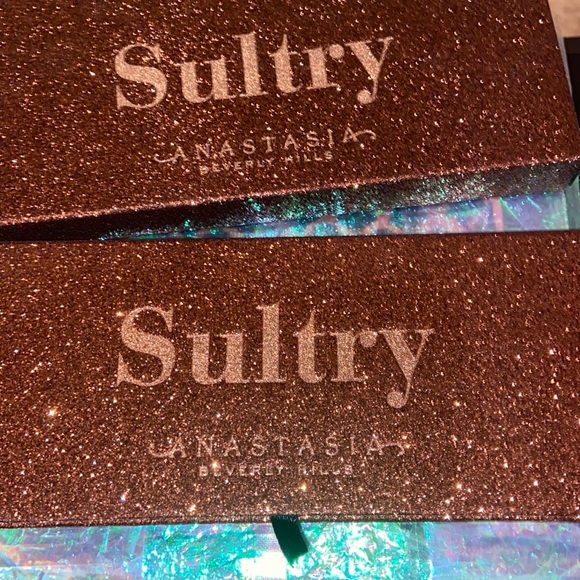 NIB - ANASTASIA SULTRY Eyeshadow Palette - Picture 2 of 16